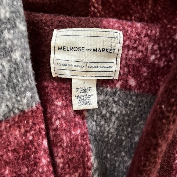 Single button jacket. Size small - Picture 2 of 5